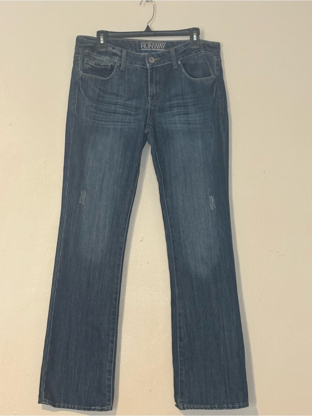 refuge Bootcut Jeans in Dark Blue Wash